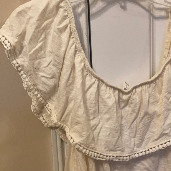 Old Navy Off-the-Shoulder Blouse - Picture 3 of 3